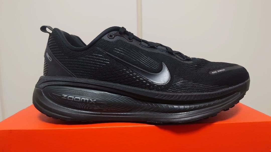 スパイク・シューズ NIKE VOMERO18