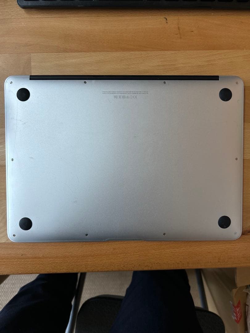 54.Apple　MacBook Air （１３インチ　　2017年）