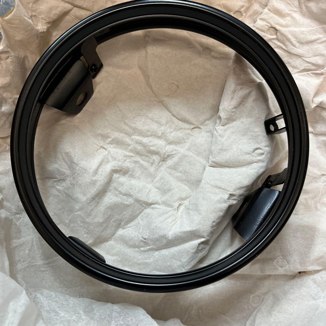 XSR900 純正ヘッドライトリム　ヤマハ