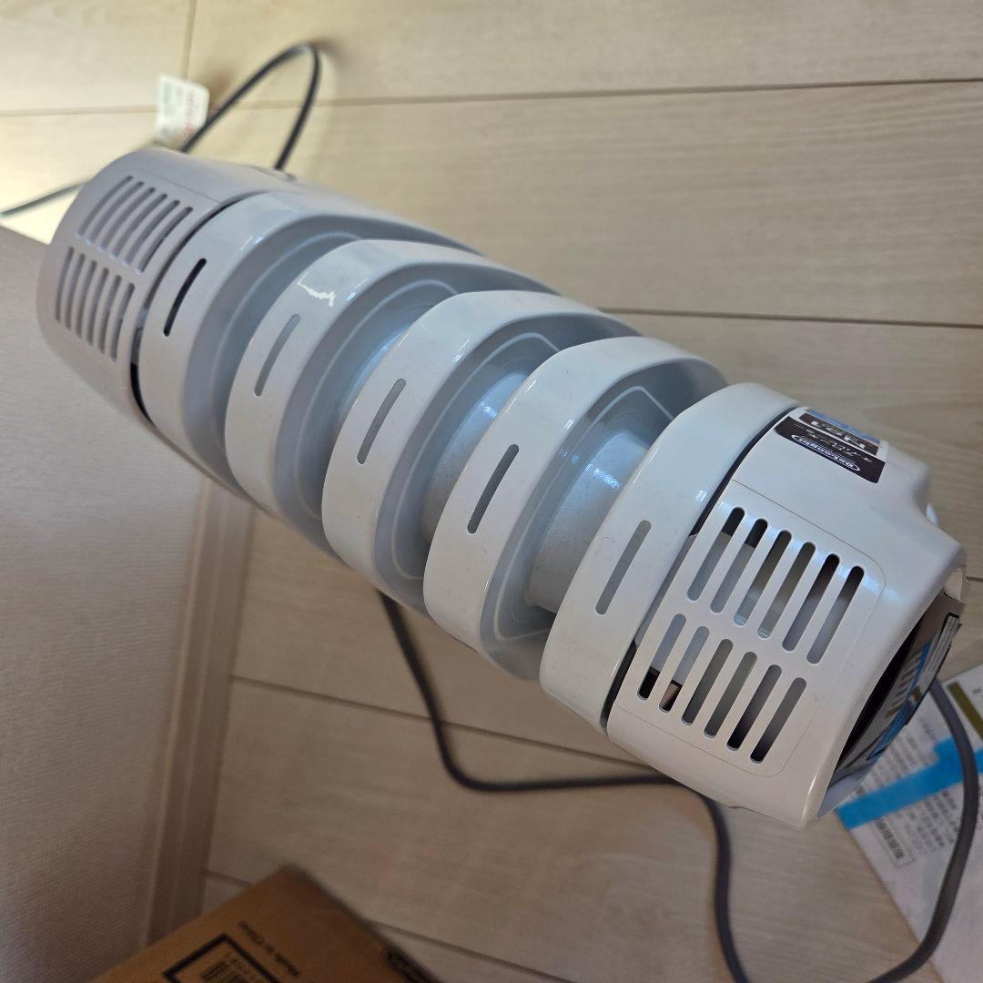 DeLonghi デロンギ　オイルヒーター NJ0505E