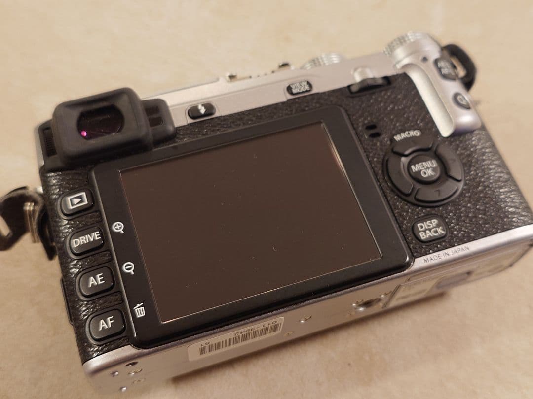 Fujifilm X-E1 ミラーレス一眼カメラ