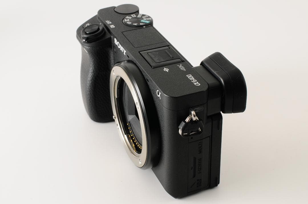 【美品】 SONY α6400 ダブルレンズキット 《ショット数 1650回》