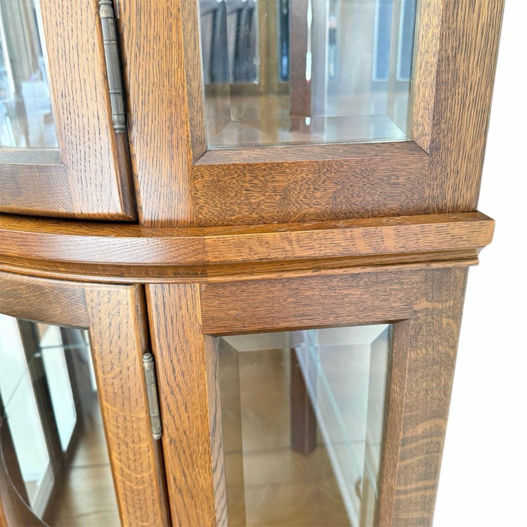 こぶろきわ【カリモク】コロニアル 照明付き 飾り棚 コーナーキャビネット