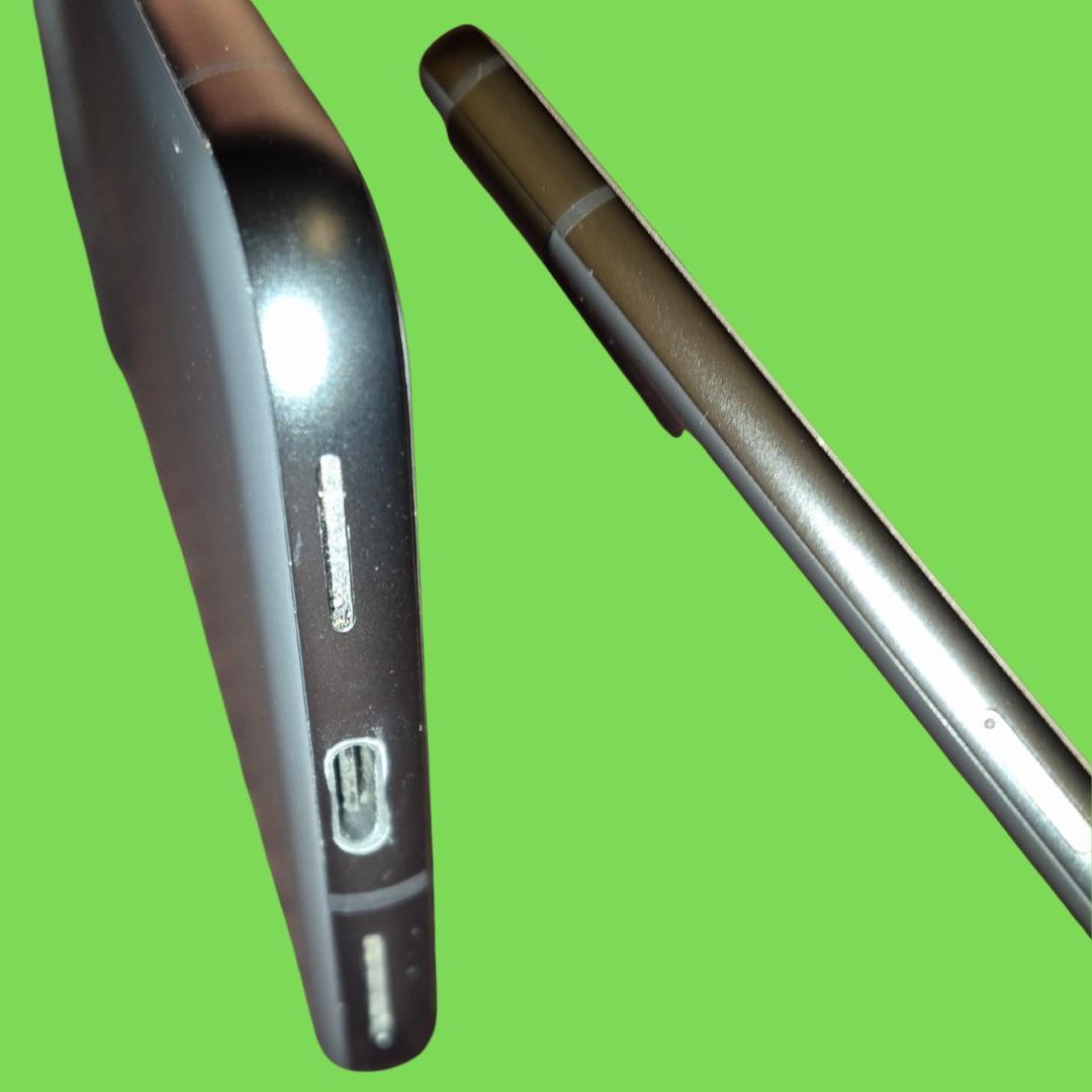 美品 Google Pixel 8a Obsidian(ブラック) ケース付き