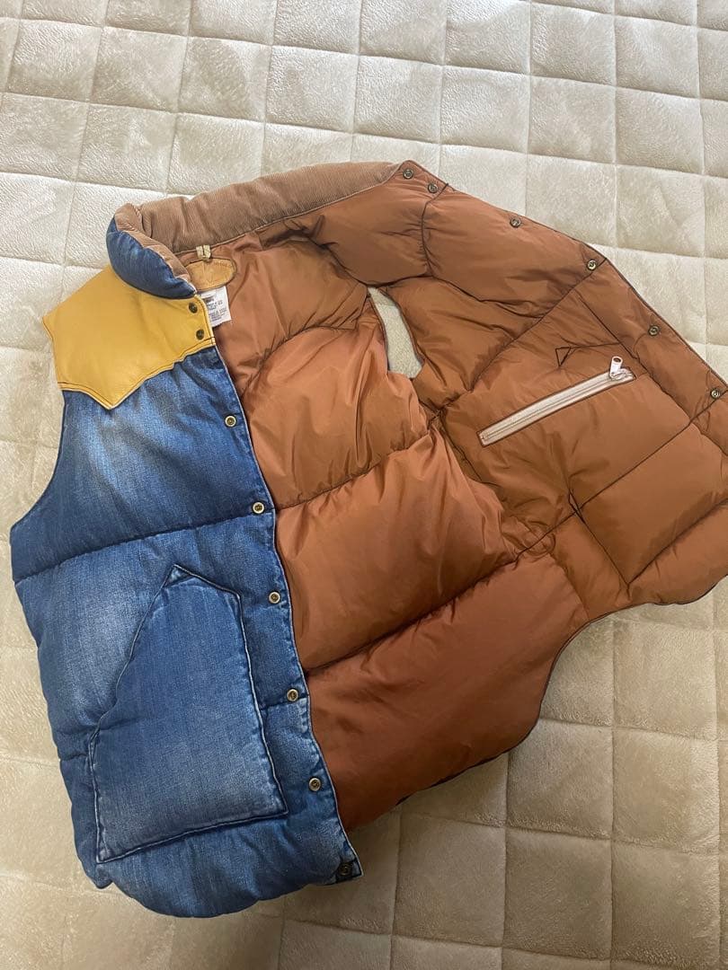 ロッキーマウンテン　デニムダウンベスト　ダウンベスト40サイズ
