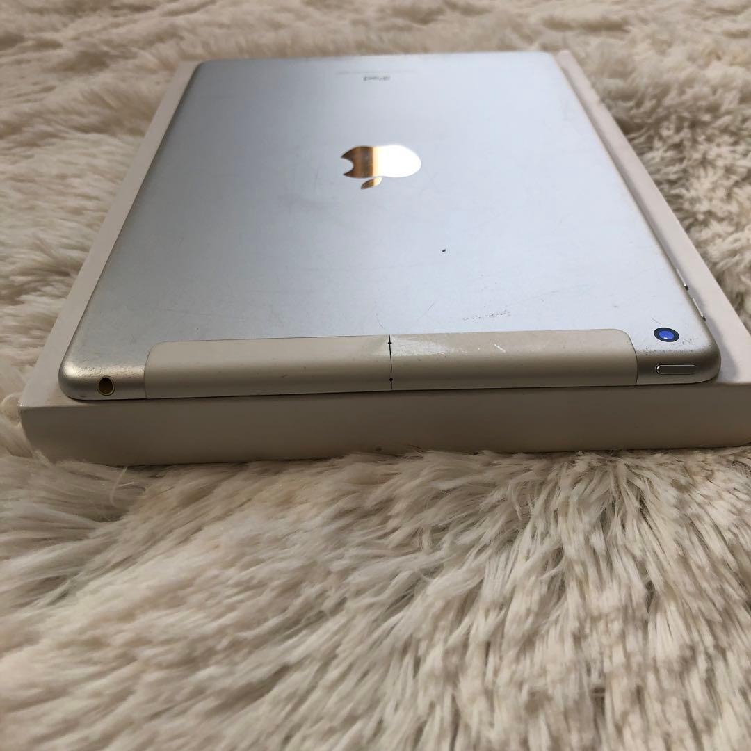 【完動品】iPad 第6世代 32GB SIMフリー 【すぐ発送】