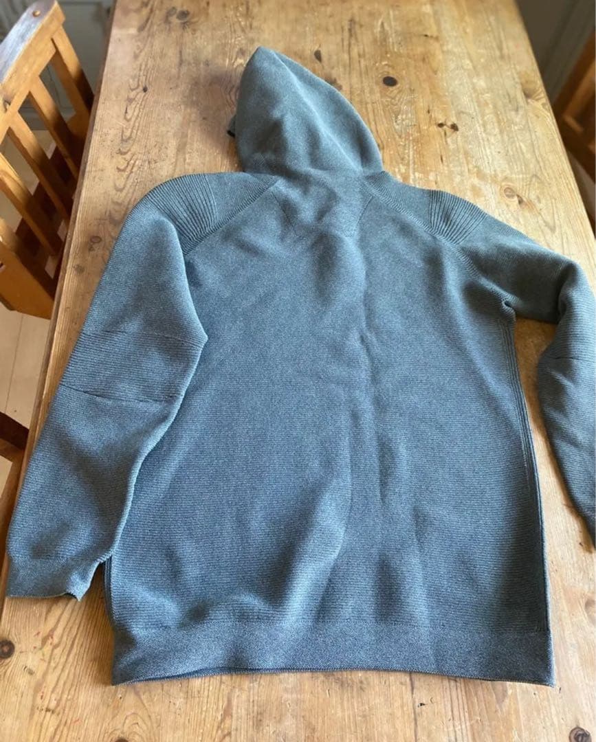 ■美品ノースフェイス　 ニット　メンズ　L　グレー　冬物　キャンプ　パーカー