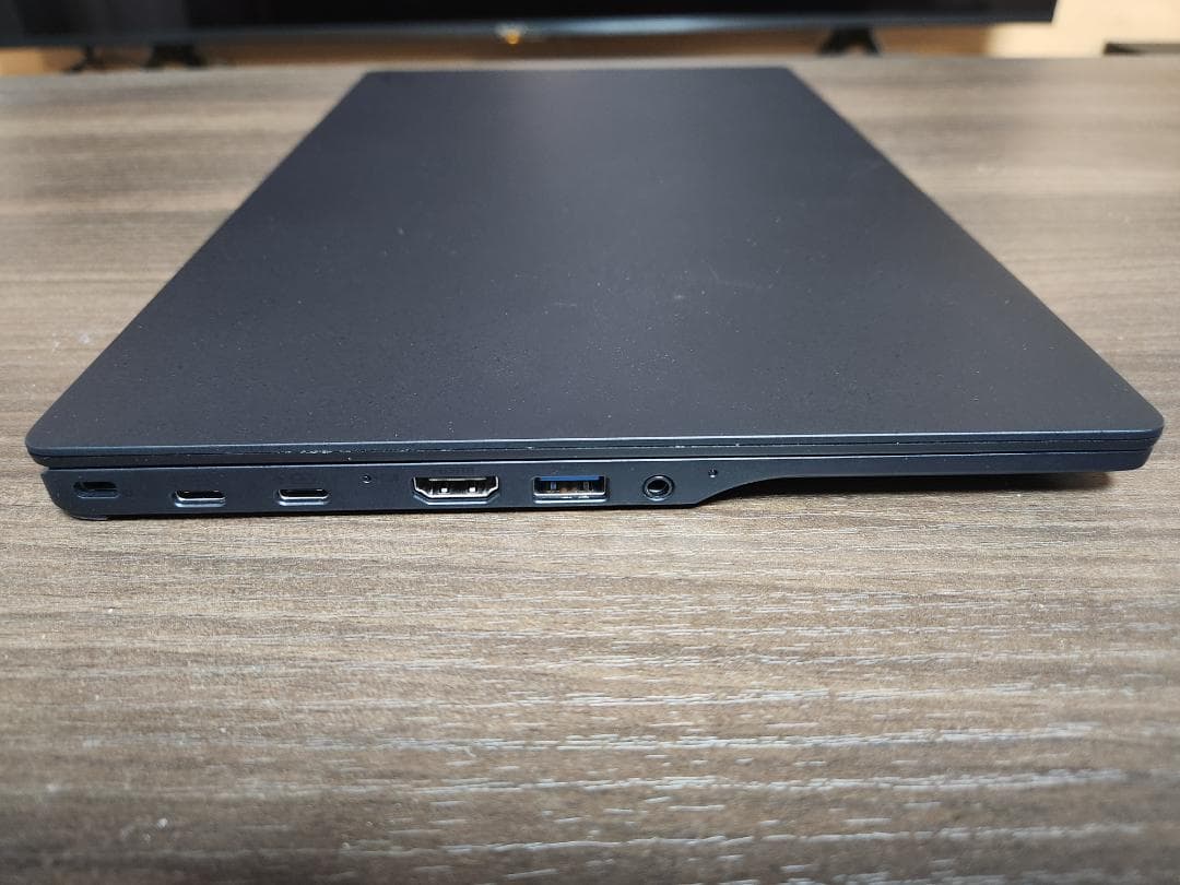 使用少美品 LIFEBOOK FMV Zero Core_i7 32GB 2TB