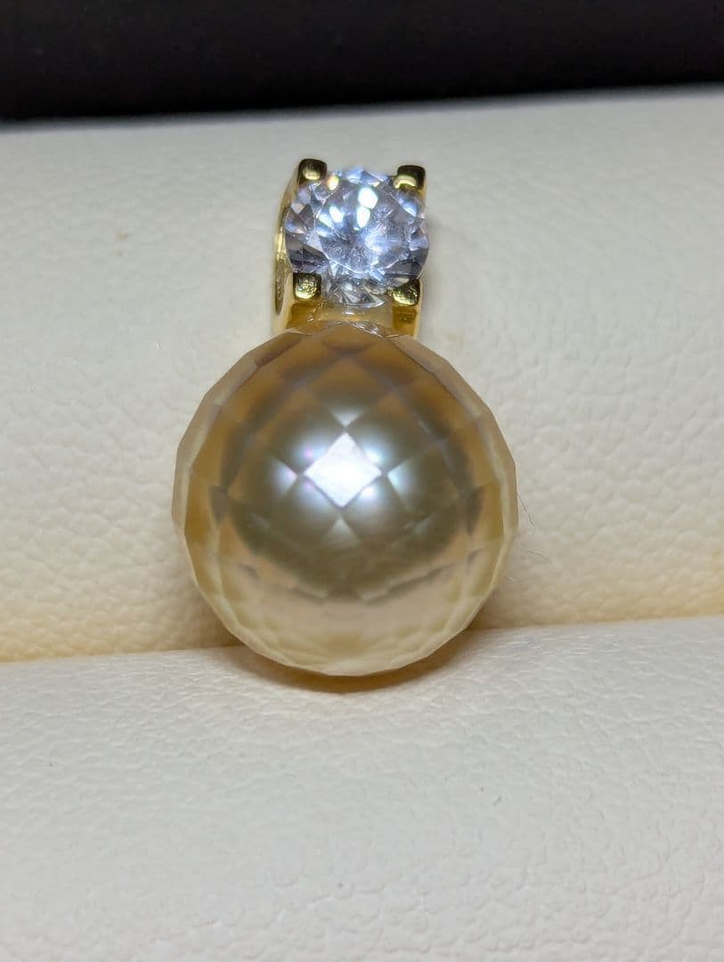 P63　切子　茶金　南洋白蝶真珠　CZダイヤ　SV ペンダントトップ