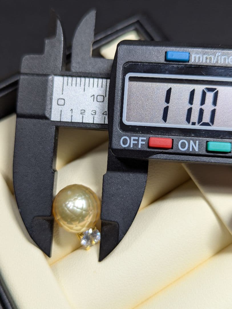 P63　切子　茶金　南洋白蝶真珠　CZダイヤ　SV ペンダントトップ