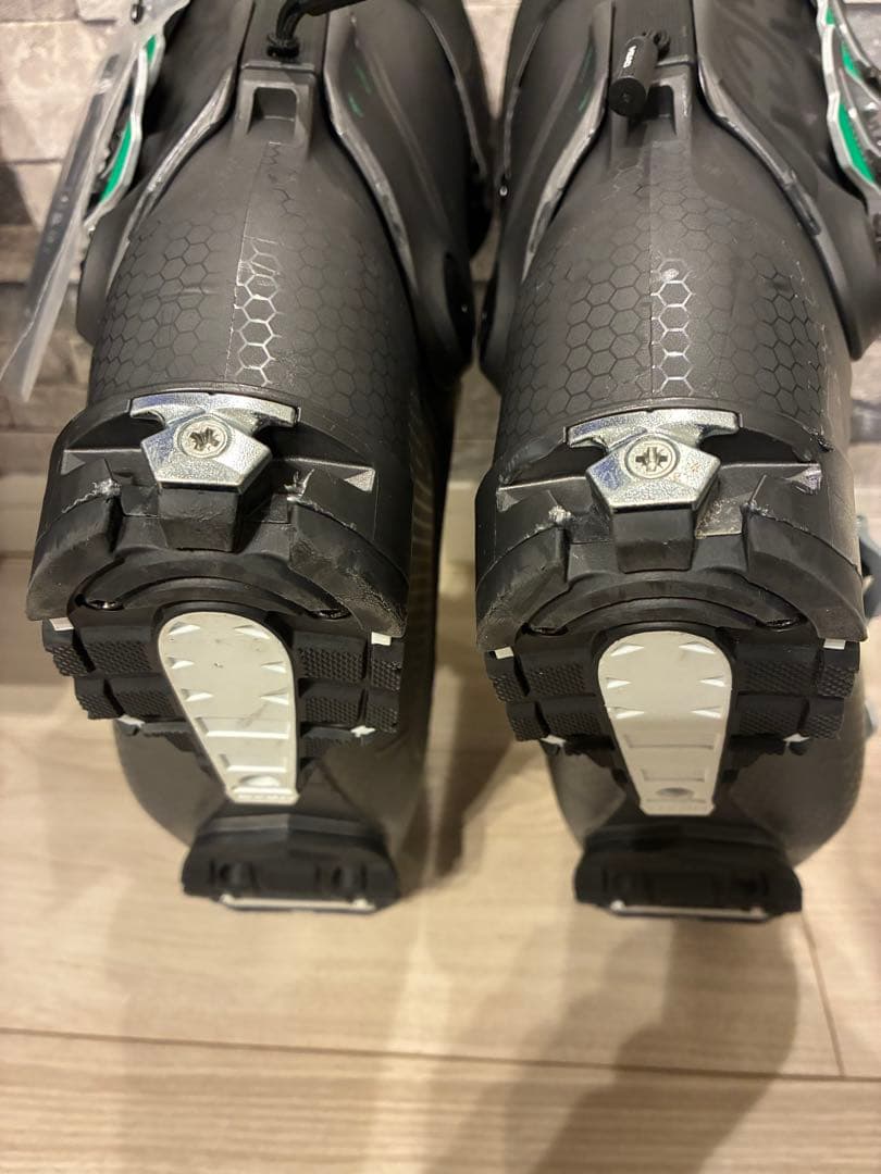 HEADスキーブーツ　21-22 KORE1 27.5cm