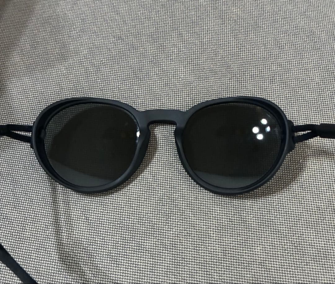 OMBRAZ フレームブラックサングラス 純正ケース付き