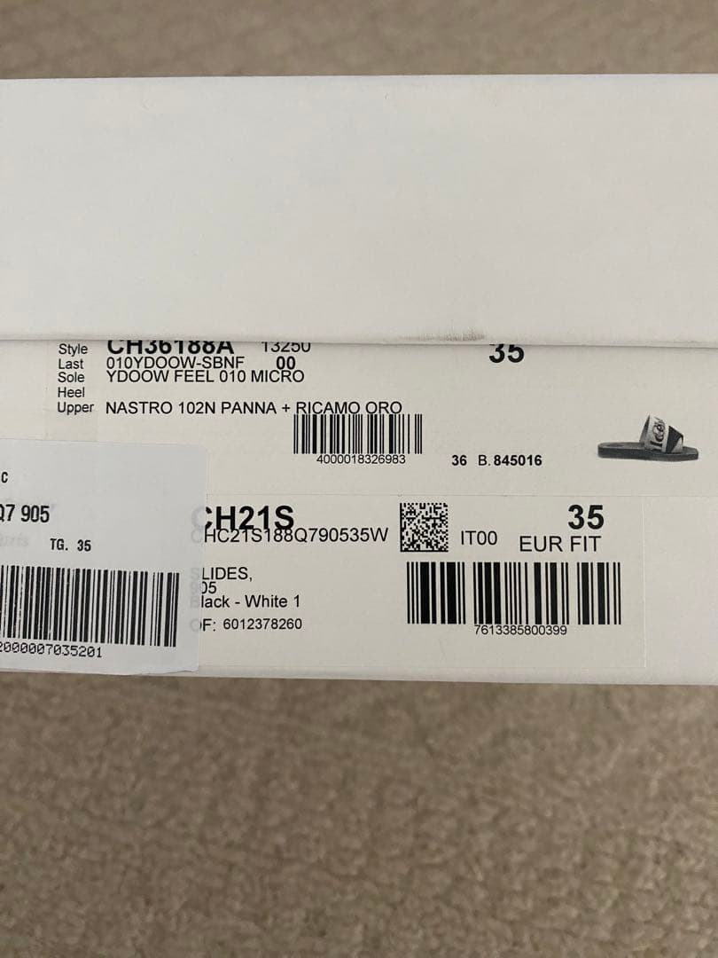 Chloe Woodyフラットサンダル