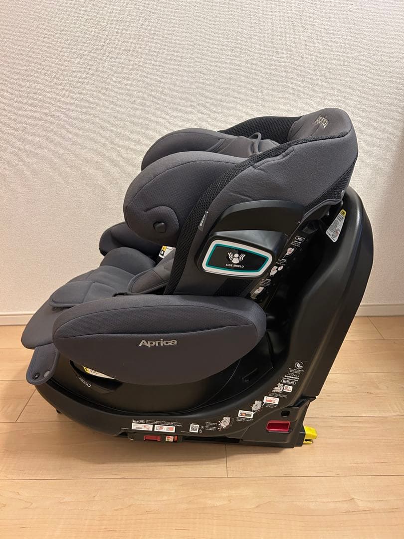 Aprica フラディアグロウ グレー ISOFIX対応 2023年購入