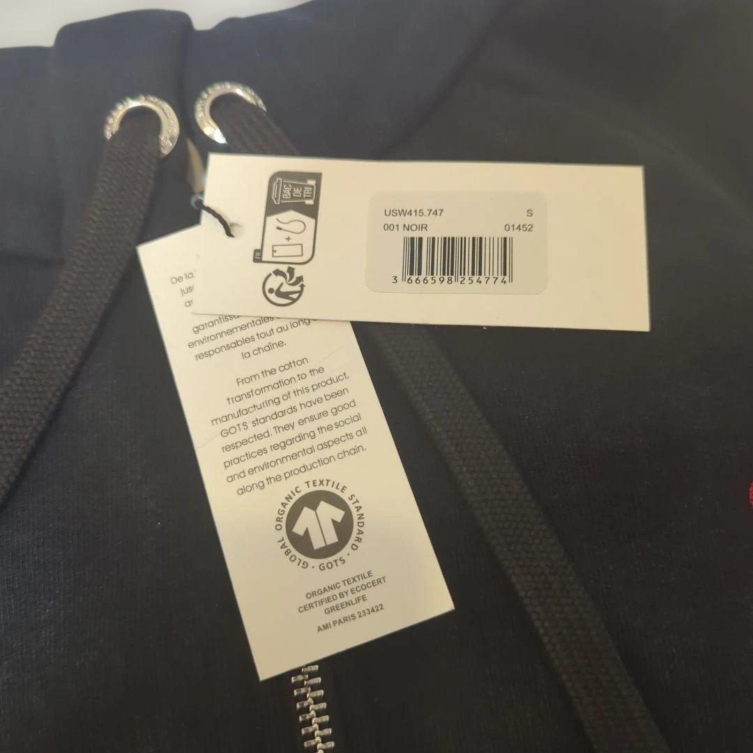 【新品】AMI PARIS フルジップパーカー　黒　Sサイズ　QRコード認証