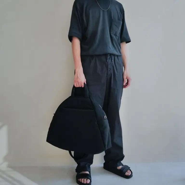 美品 ITTIイッチ Annie Puffer Madison Bag ブラック