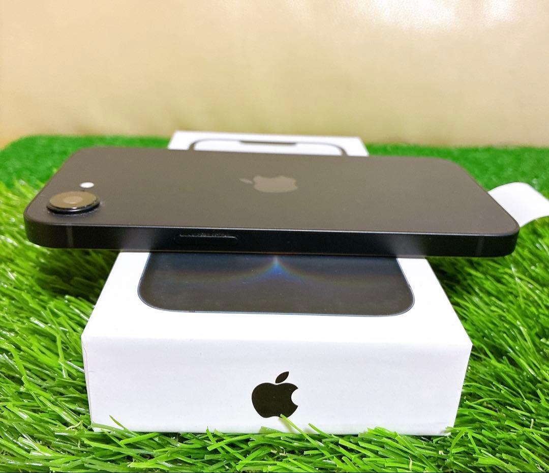 【11月まで保証あり 超美品】iPhone 16e ブラック 海外版