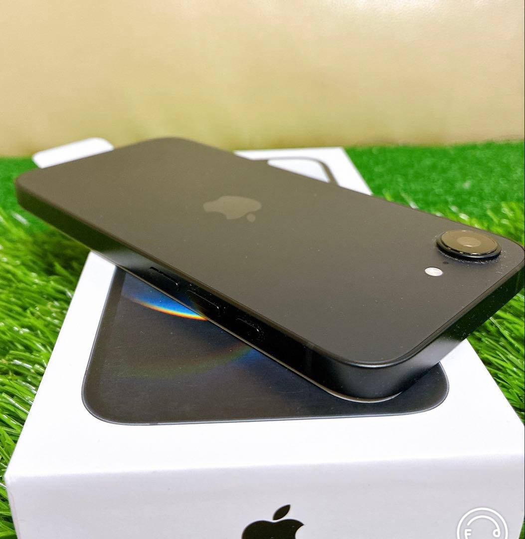 【11月まで保証あり 超美品】iPhone 16e ブラック 海外版