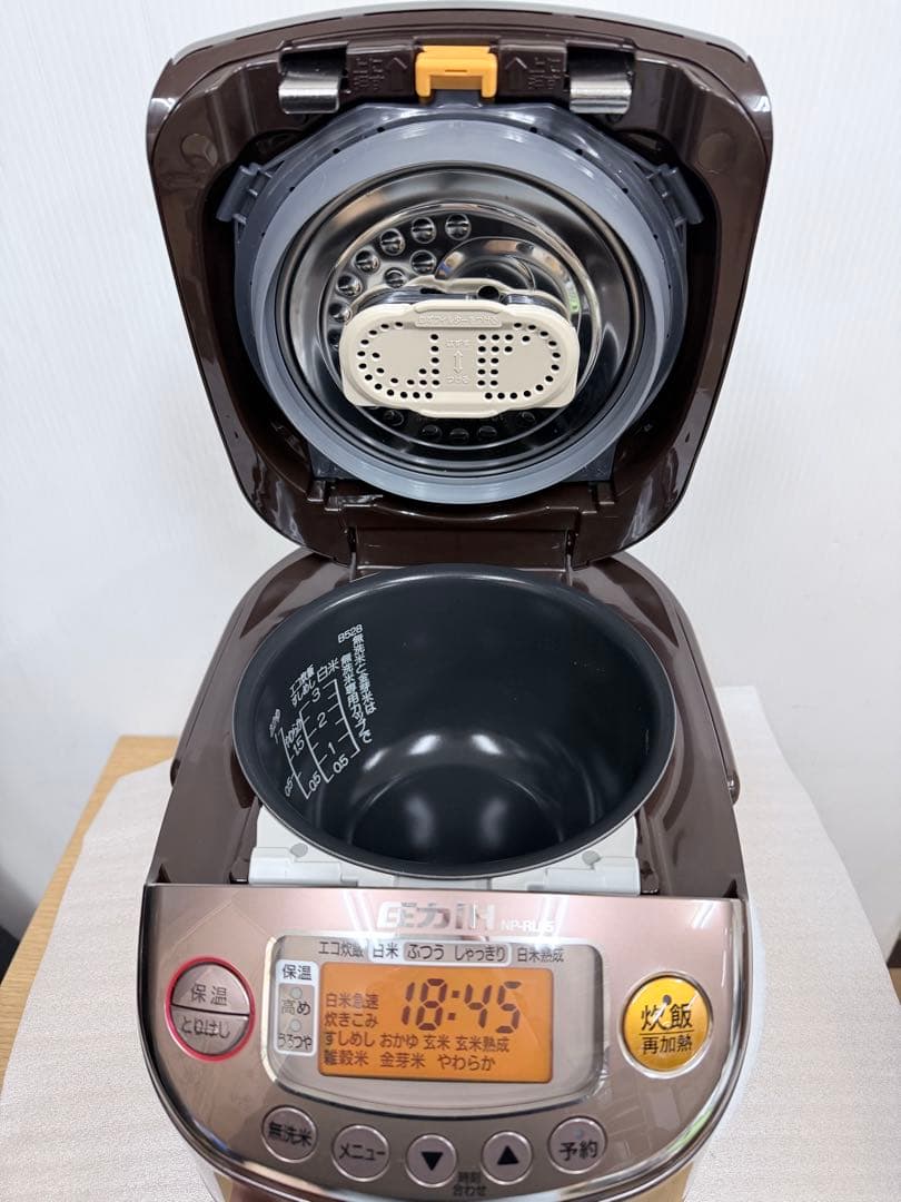 象印 Zojirushi 圧力IH炊飯器 NP-RL05（3合炊き）2019年製