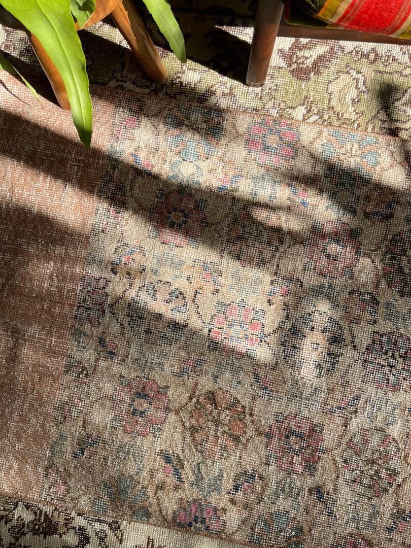 レア柄　flower ヴィンテージ トルコラグ　トルコラグ　69×192m