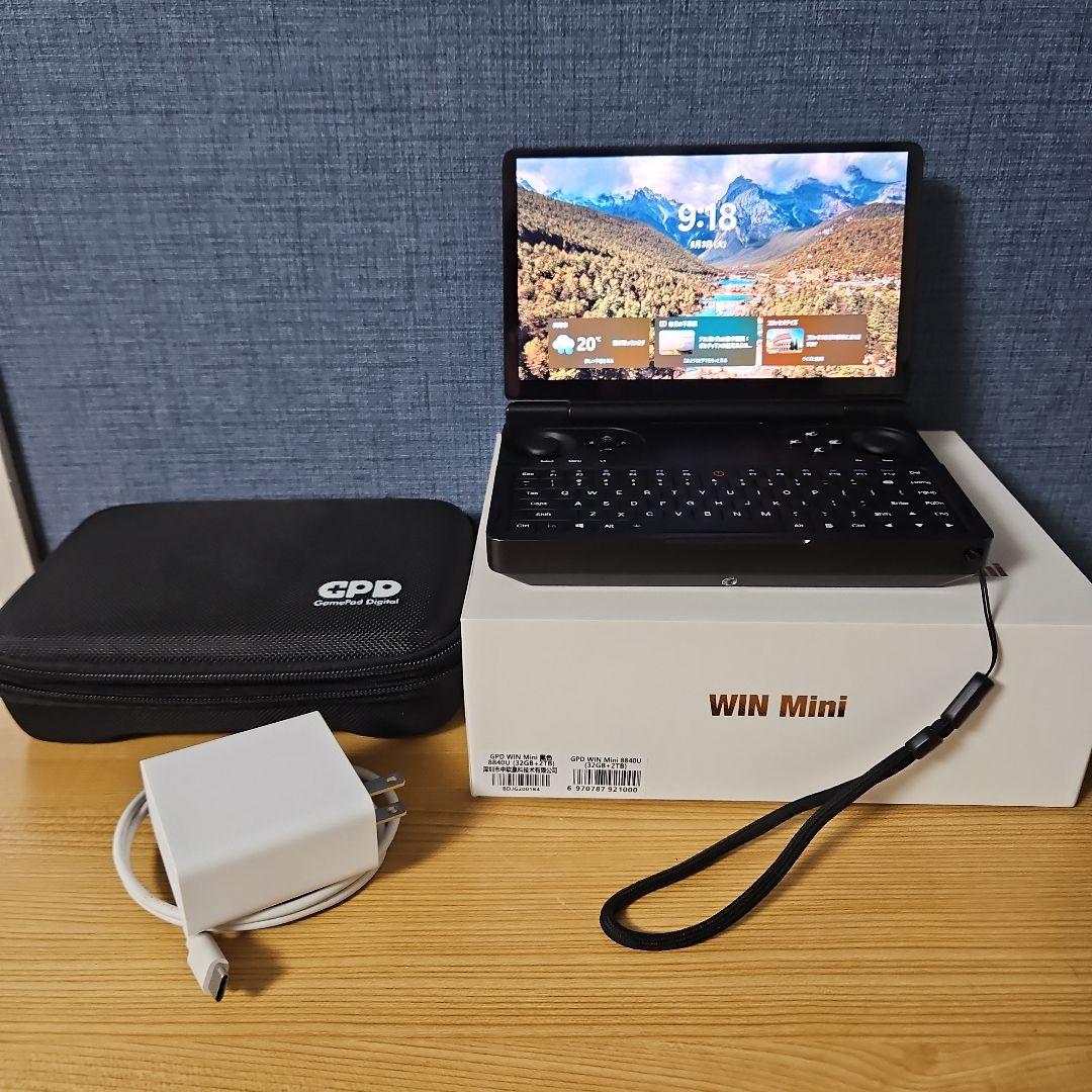 GPD WIN Mini (8840U/32GB/2TB)専用キャリーケース付