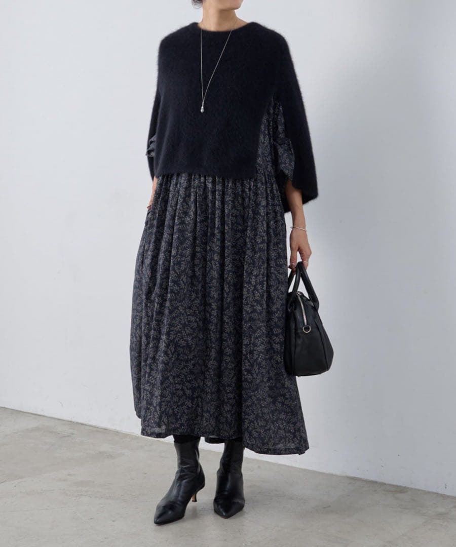 BEARDSLEYビアズリー リーフプリントギャザーワンピース　花柄