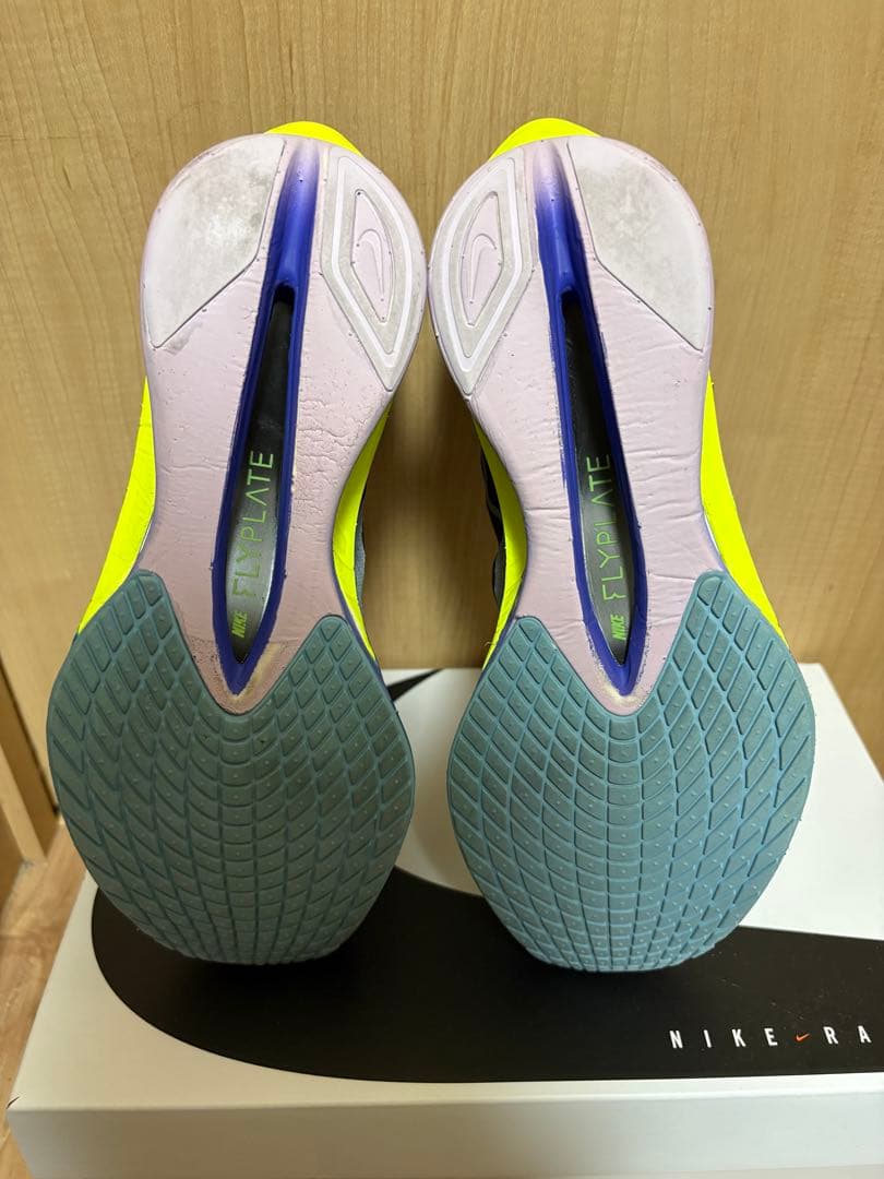 NIKE ナイキ　ヴェイパーフライ4 25.5cm新色