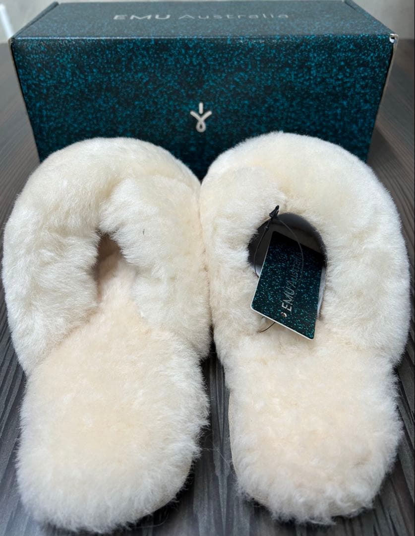 EMU Australia ナチュラル ファー サンダル