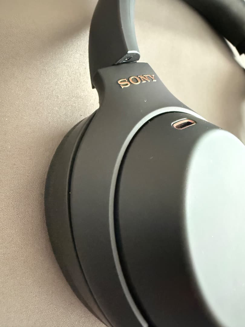 Sony WH-1000XM4 ブラック