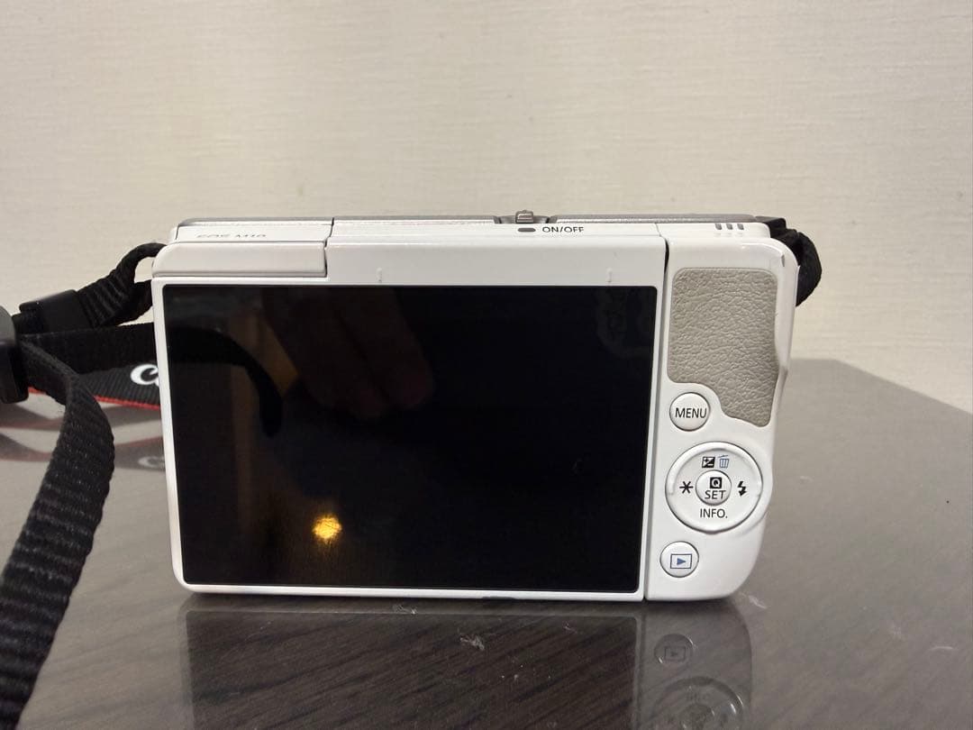 【ジャンク】Canon EOS M10 ミラーレスカメラ