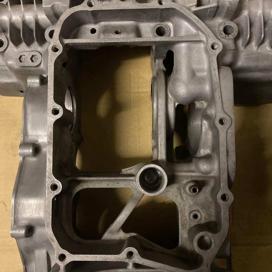 CB400F クランクケース難あり
