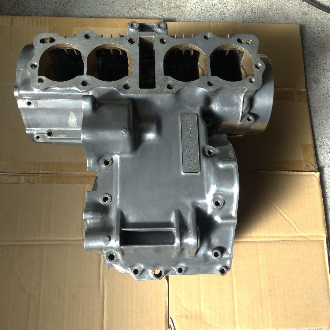 CB400F クランクケース難あり