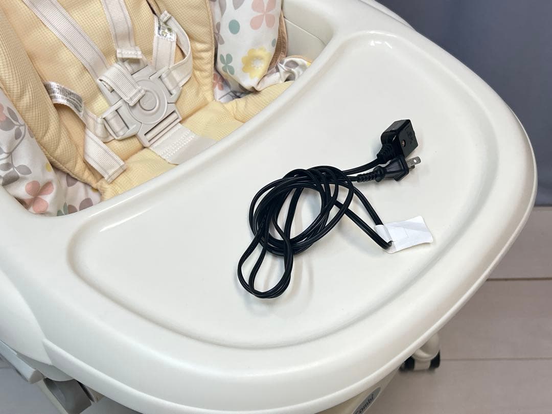 ネムリラ　オートスイング　電動ハイローチェア