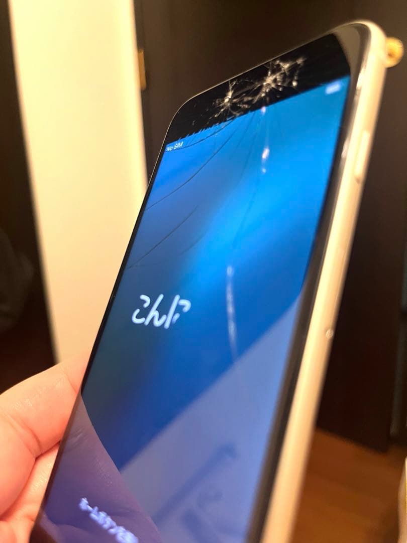 iPhone SE3 64GB ホワイト