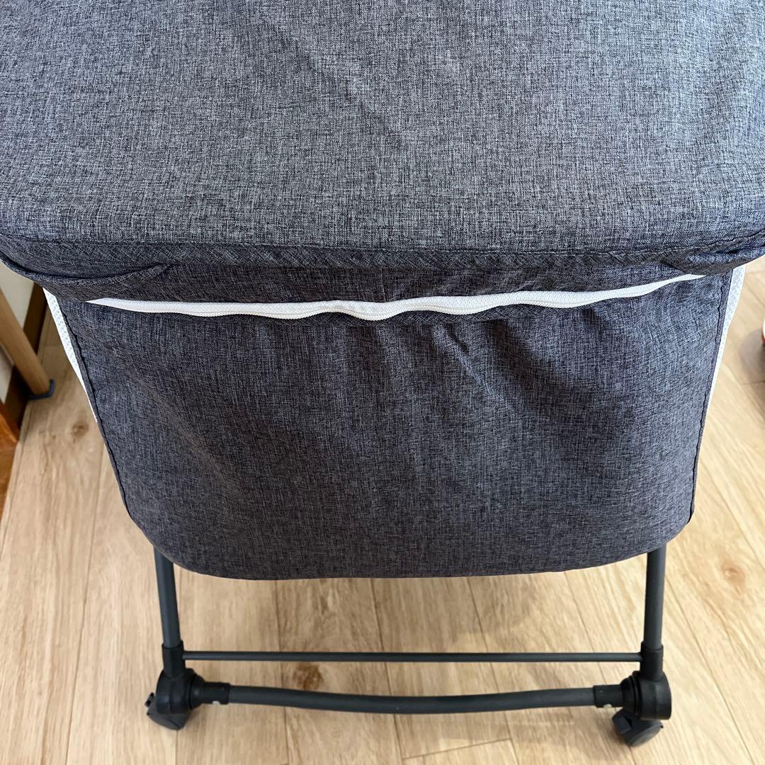 折りたたみ式ベビーベッド グレー　たむ