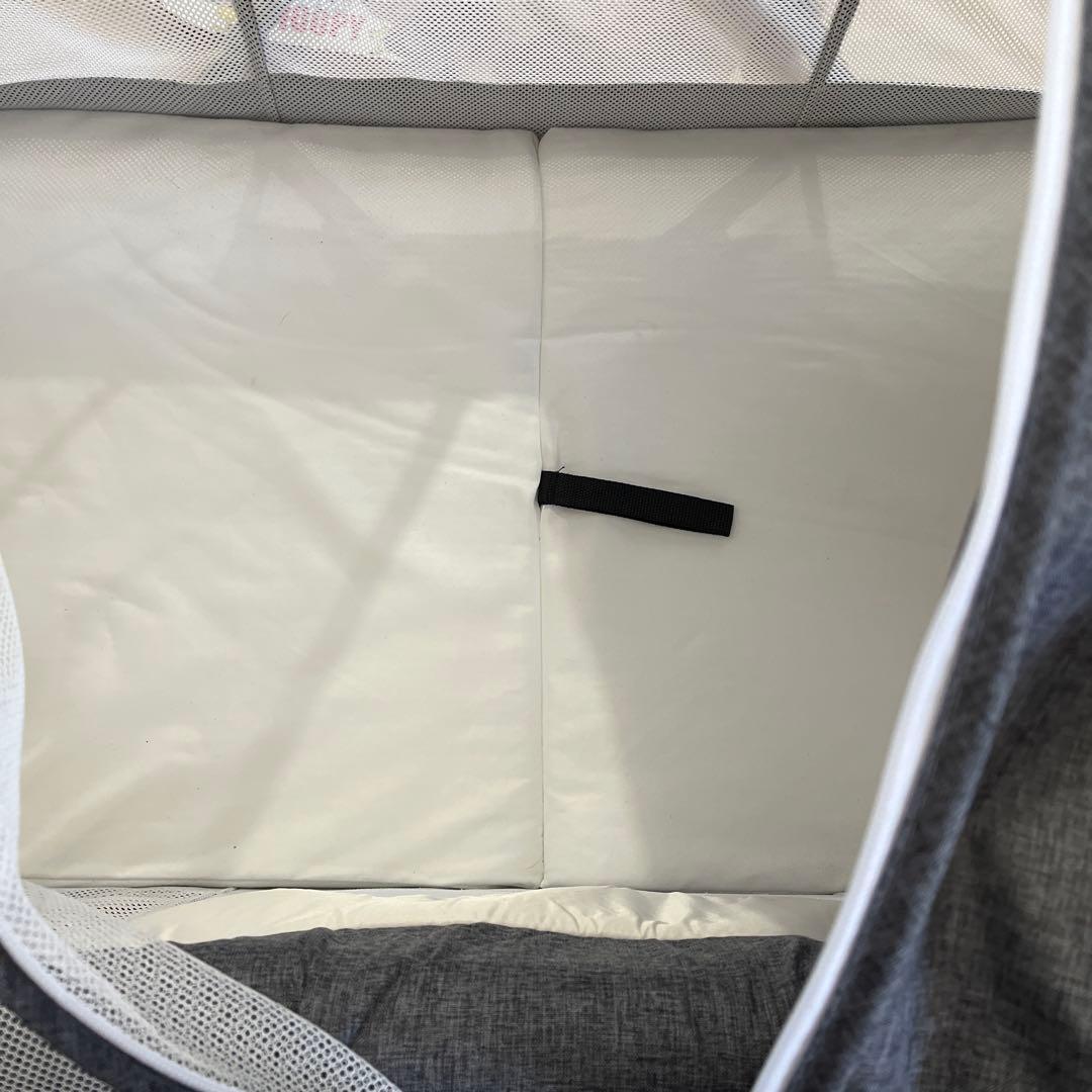 折りたたみ式ベビーベッド グレー　たむ