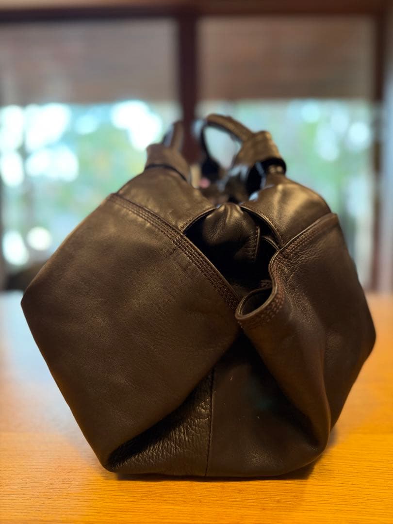 ロエベ　ナッパアイレ