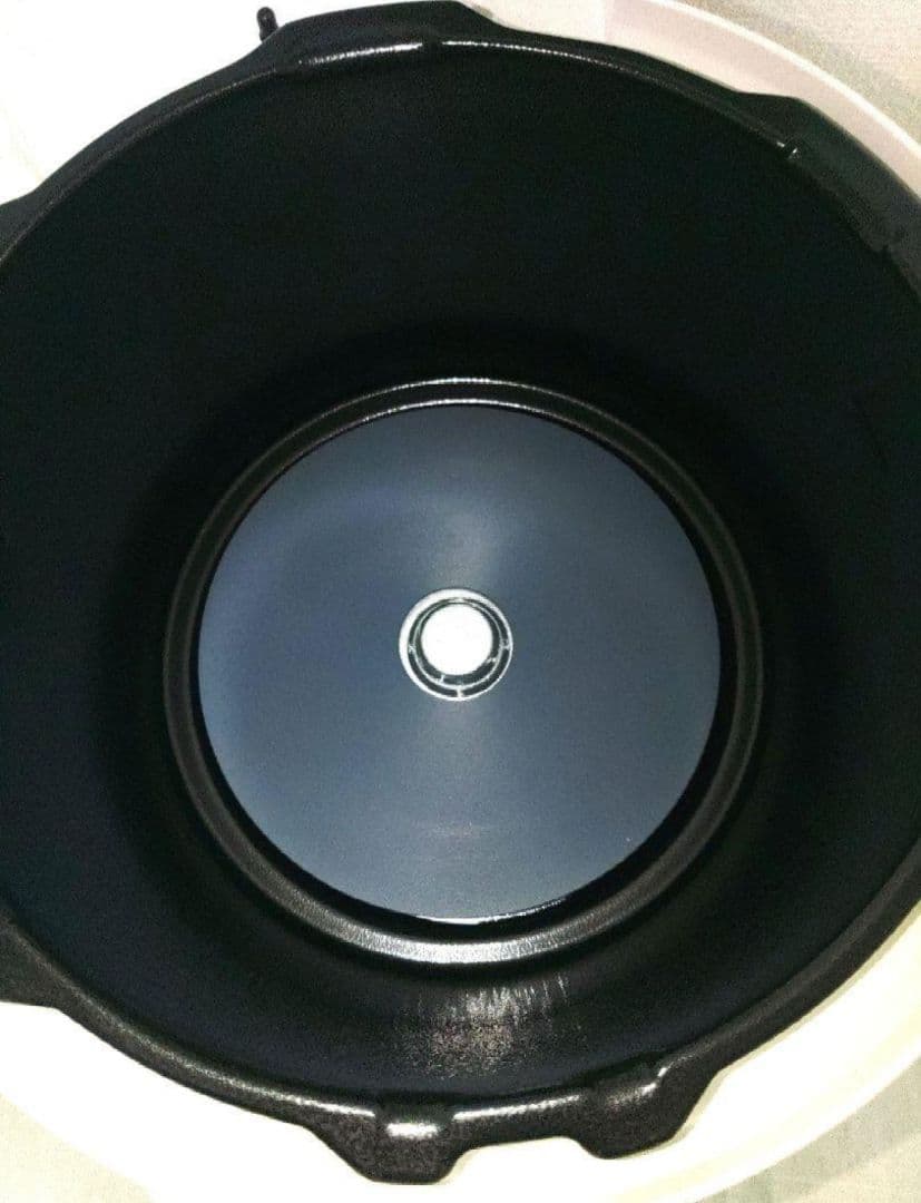 IRIS OHYAMA 電気圧力鍋6L PC-EMA6-W 【未使用品】