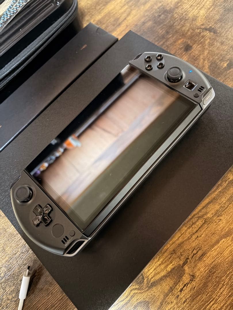 美品　GPD WIN4 32GB 1TB