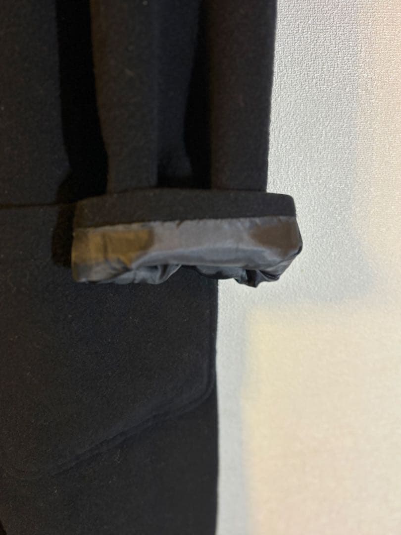 カルバン・ クラインの黒いダッフルコート