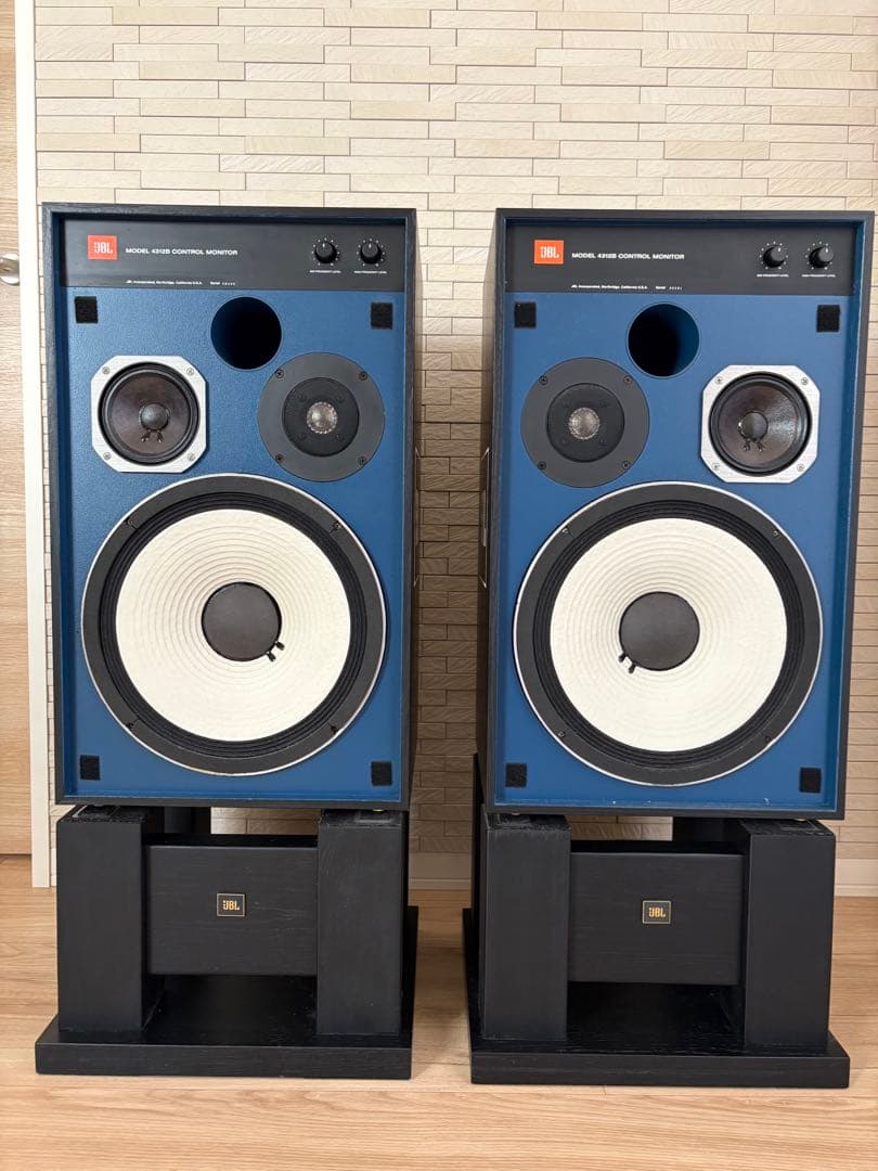 美品　JBL MODEL 4312B CONTROL MONITOR バイワイヤ