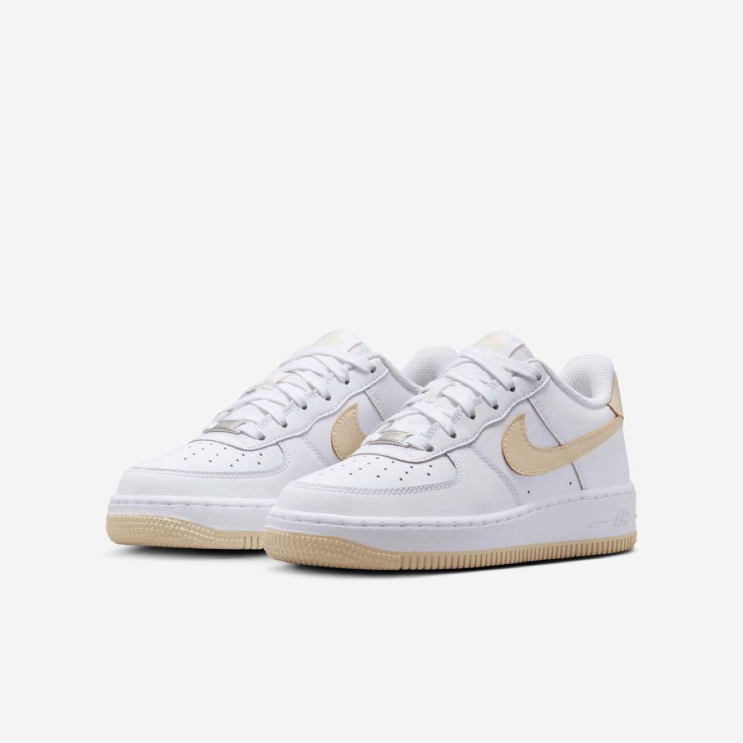 【新品24.5cm】NIKE｜エアフォース１GS｜ホワイト/ライトベージュ