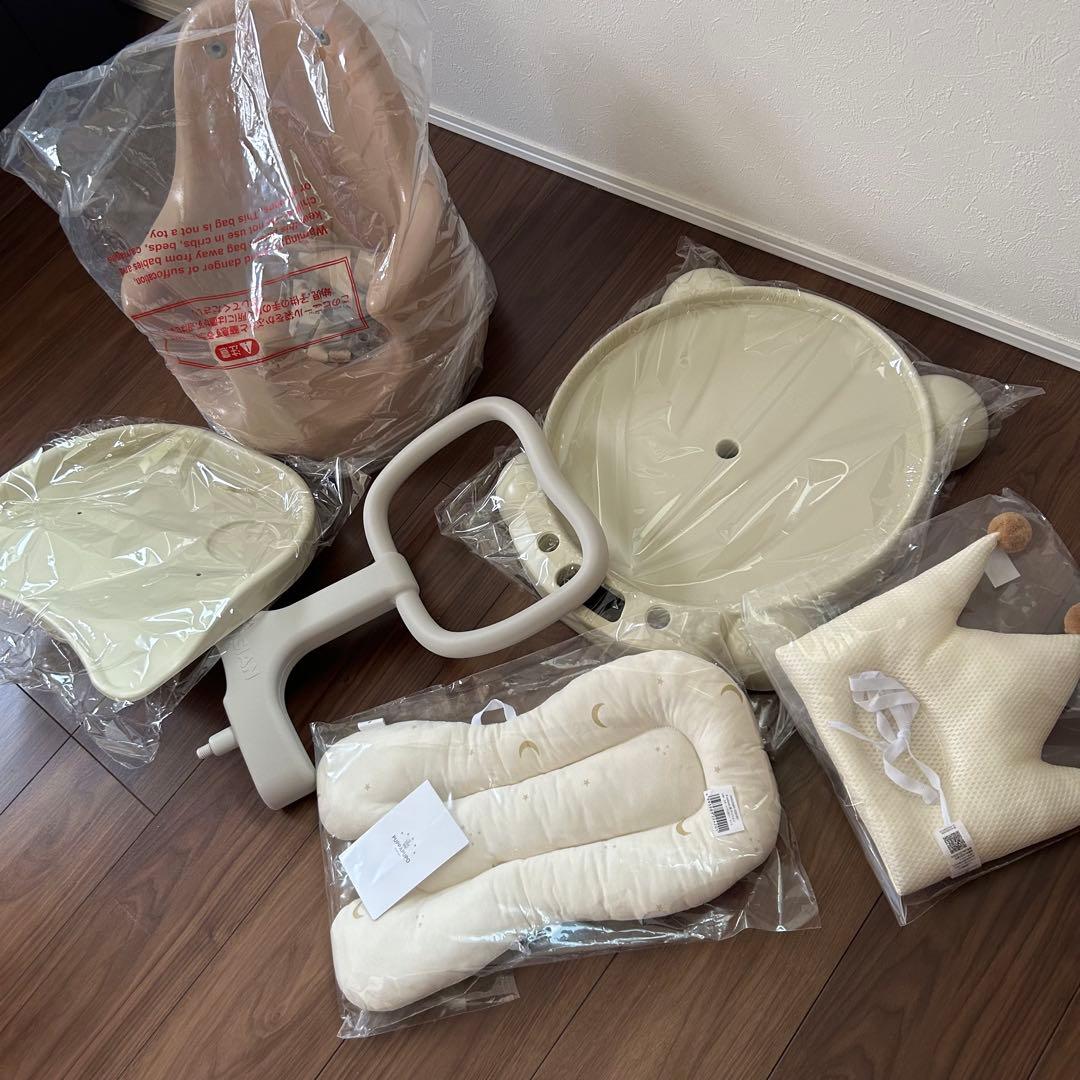 新品ESSIAN×PUPPAPUPO P-editionベビーチェアクッション付