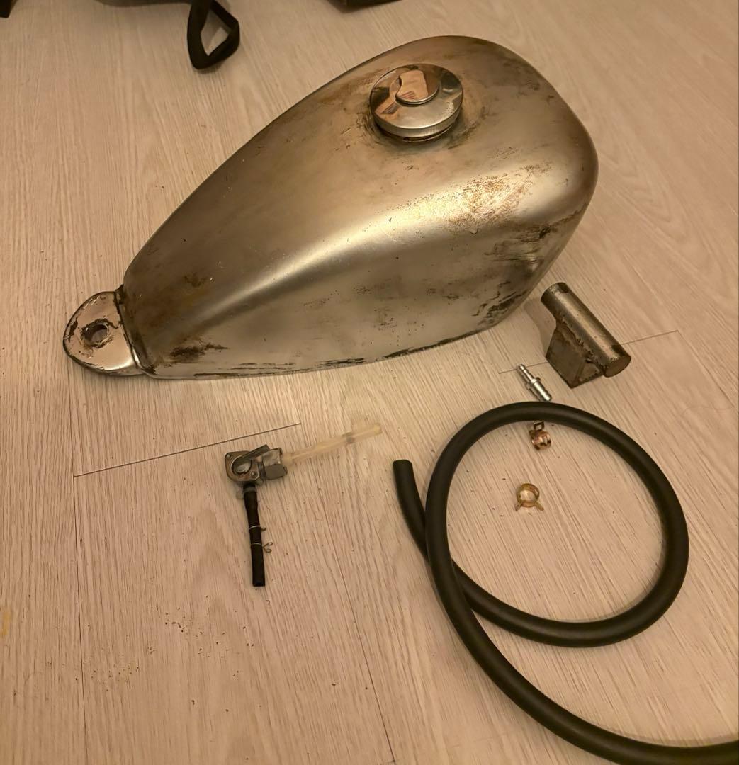 マグナ250 スポーツスタータンク ※お好きな色に塗装します