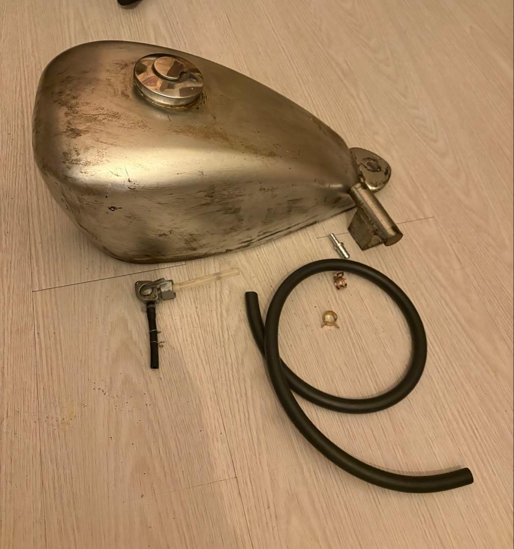 マグナ250 スポーツスタータンク ※お好きな色に塗装します