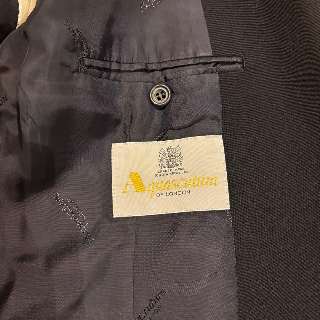 美品 アクアスキュータム 黒 ダブルブレスト テーラードジャケット ウール100