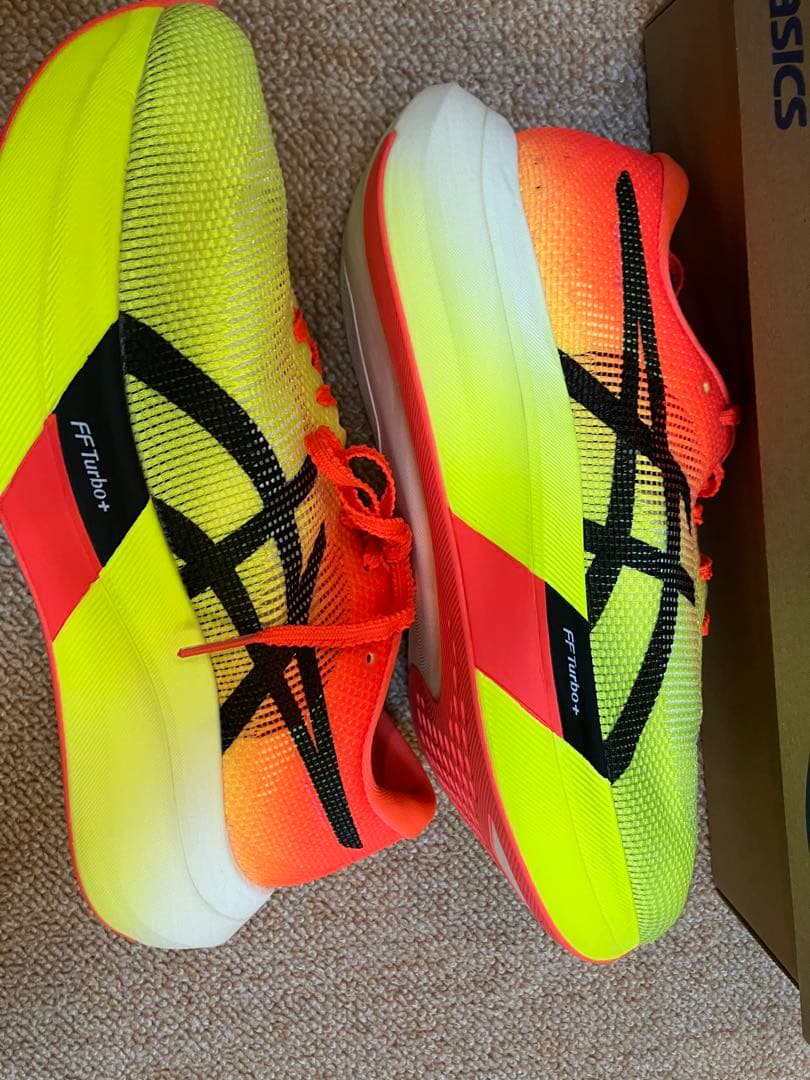 新品 アシックス メタスピード スカイ パリ 26.0cm イエロー