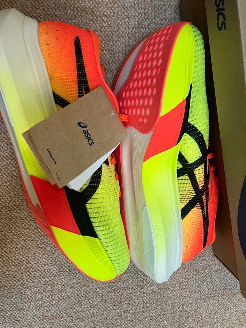 新品 アシックス メタスピード スカイ パリ 26.0cm イエロー