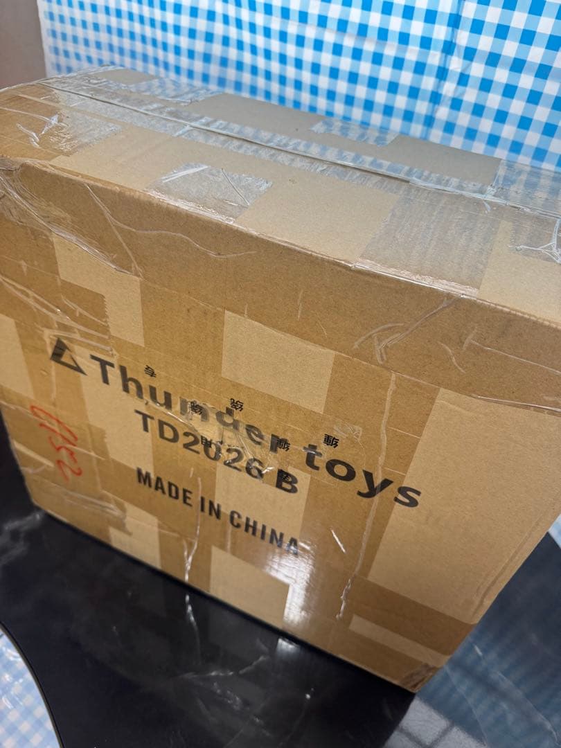 新品 フィギュア ヴァルキリー & ペガサス アベンジャーズ