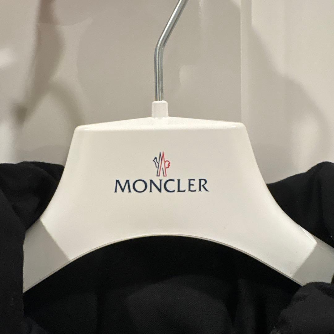 MONCLER / MONTGENEVRE モンジュネーブル ダウンジャケット